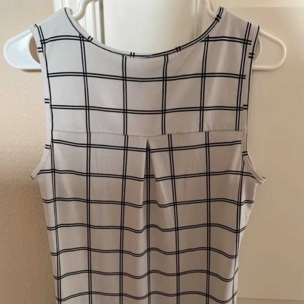 blouse - Picture 2 of 2
